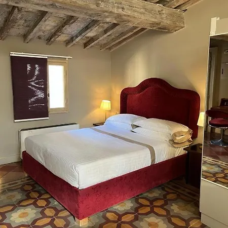 Apartahotel Numa Palazzo San Niccolo 4*