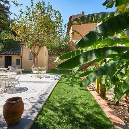Apartahotel Numa Palazzo San Niccolo 4*