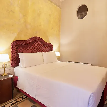 Apart Otel Numa Palazzo San Niccolo Floransa