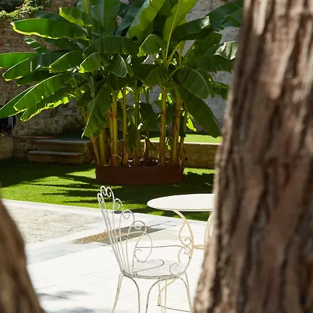 Numa Palazzo San Niccolo Apart Otel Floransa