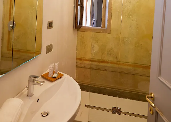 Aparthotel Numa Palazzo San Niccolo 4*